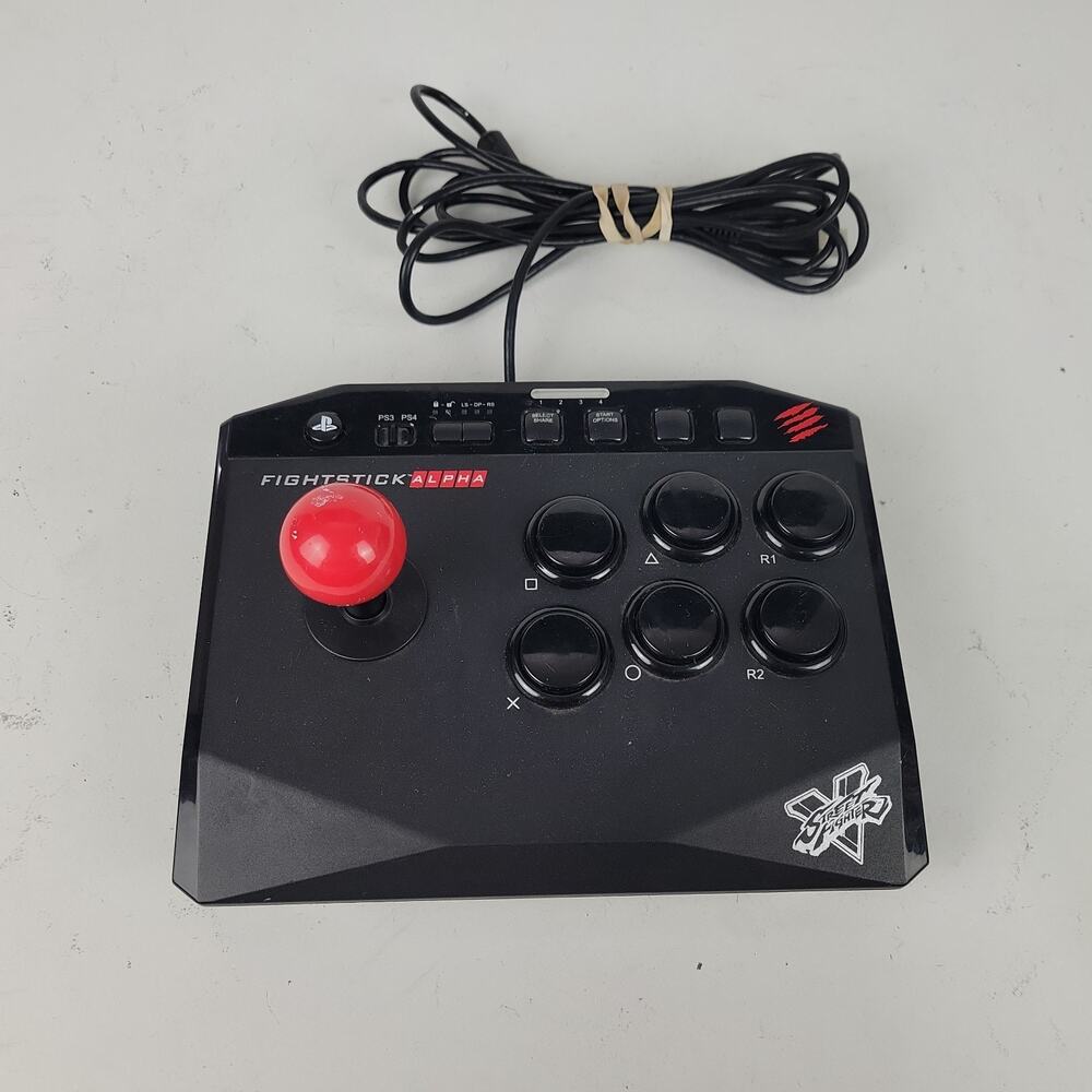 Mad Catz Street Fighter V Arcade FightStick ALPHA PS3 & PS4 PRE-OWNED